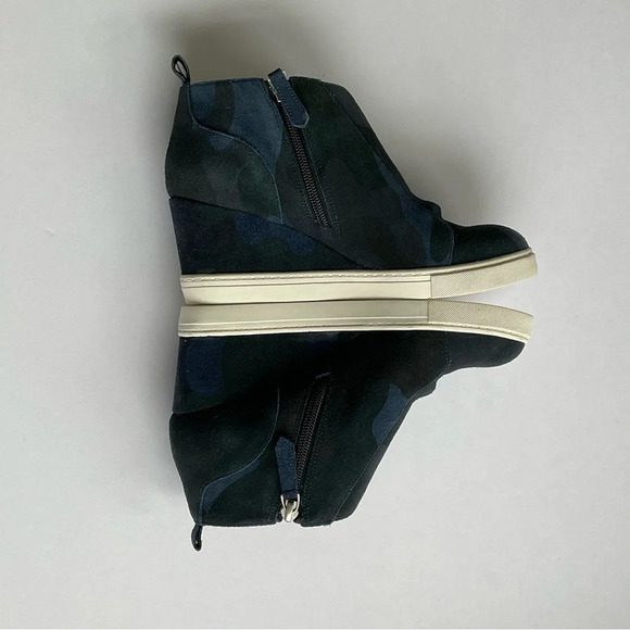 Linea Paolo Womens Felicia Wedge Sneaker 6M Blue Camo Suede Ankle Zip Streetwear - Picture 8 of 13